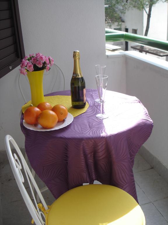 Apartment Tara Nečujam Oda fotoğraf