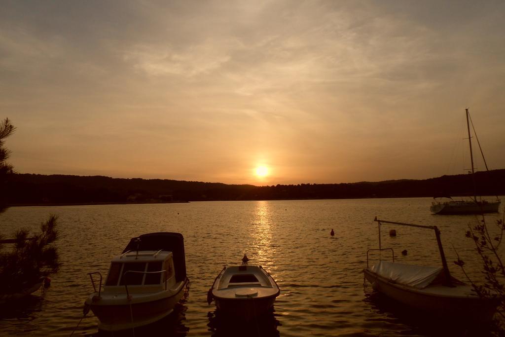 Apartment Tara Nečujam Dış mekan fotoğraf